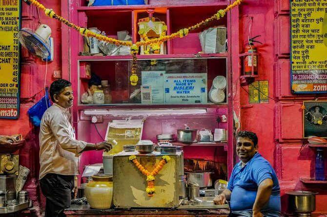 Bombay Express Mumbai Food Tour with 15+ Tastings - The quick commuter train ride: Marine Lines and real Bombay tempo