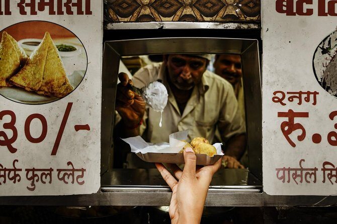 Bombay Express Mumbai Food Tour with 15+ Tastings - Churchgate to the first food wave: chaat snacks and dosa-style comfort