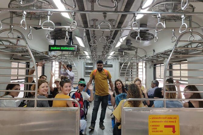 Dharavi, Dhobighat, and Mumbai Dabbawallas - Start Point at Churchgate: Simple meeting setup