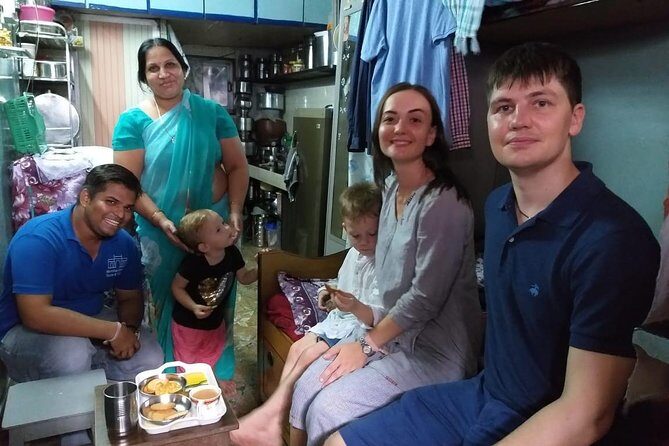 Dharavi Slum Tour - How the Tour Uses a Clear Mindset: No Voyeuristic Poverty Tourism