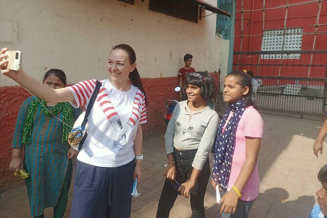 Dharavi Slum Tour - Drop-offs near Third Wave Coffee and Dhobi Ghat: plan your next move