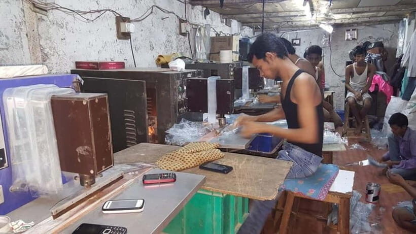 Dhobi Ghat Laundry and Dharavi Slum Tour with Local Train - Key highlights at a glance