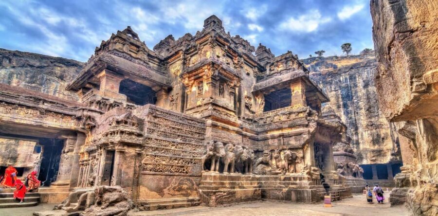 From Mumbai: Ajanta and Ellora Day Tour with Flights - The One-Day Rhythm: Flights, Pickup, and a Very Early Start