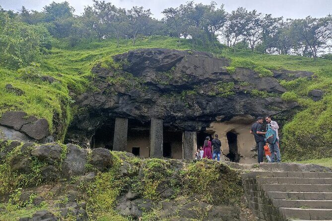 Mumbai City Sightseeing with Elephanta Caves Full Day Tour - Marine Drive, Malabar Hill, and Hanging Gardens: sea views and viewpoints