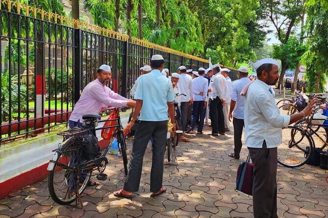 Mumbai Dharavi Slum, Dhobi Ghat & Dabbawala Lunchbox Tour - Key things that make this tour work