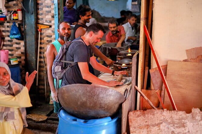 Mumbai Dharavi Slum, Dhobi Ghat & Dabbawala Lunchbox Tour - Dabbawala Lunchbox Tour: The Delivery Math That Makes Mumbai Run