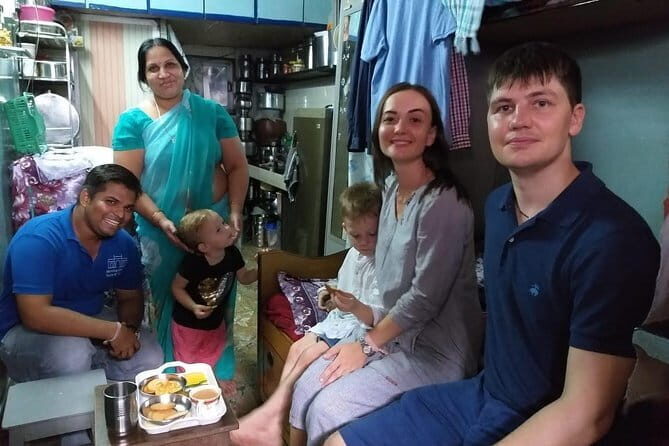 Mumbai Dharavi Slum, Dhobi Ghat & Dabbawala Lunchbox Tour - Dhobi Ghat: Open-Air Laundry That’s More Than a Photo Stop