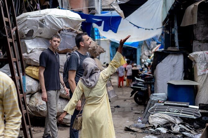 Mumbai Dharavi Slum, Dhobi Ghat & Dabbawala Lunchbox Tour - Price and Logistics: Is $17 Real Value Here?