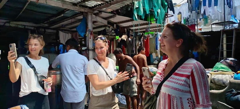 Mumbai: Dhobi Ghat Laundry and Dharavi Slum Tour with Local - Price and value: what $4.45 per person buys you