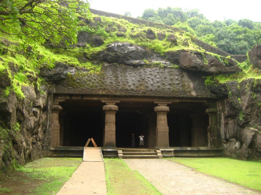 Mumbai: Elephanta Island and Elephanta Caves Guided Tour - From Taj Mahal Tower to Elephanta Island: the start that matters
