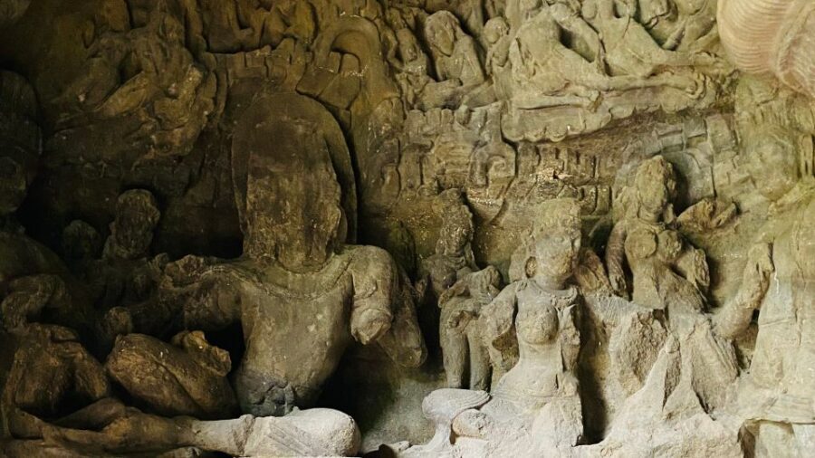 Mumbai: Elephanta Island and Elephanta Caves Guided Tour - Arabian Sea views: the breathing space between cave chambers