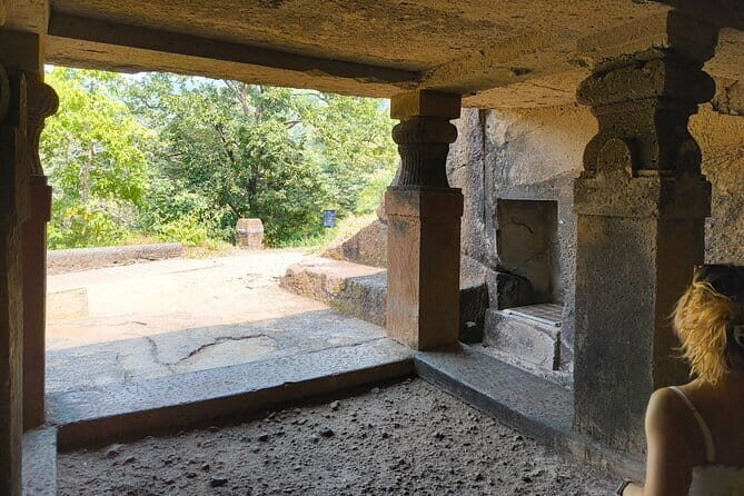 Mumbai Kanheri Caves & Golden Pagoda – A Buddhist Settlement - Kanheri Caves: Buddhist rock-cut life from 100 BC to 1000 AD