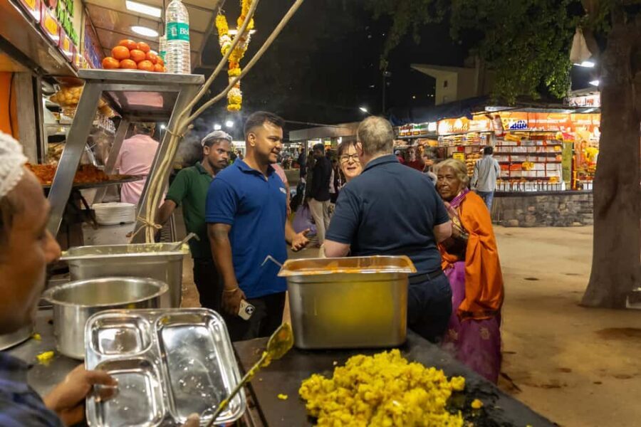 Mumbai Market and Temple Tour With Cow Shelter Visit - The Cow Shelter Visit: Why This Stop Changes the Feel of the Day