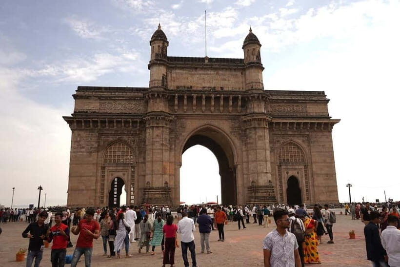 Mumbai: Private Sightseeing Tour and Slum Tour with Pickup - Price and Value: Getting a Lot for About $20