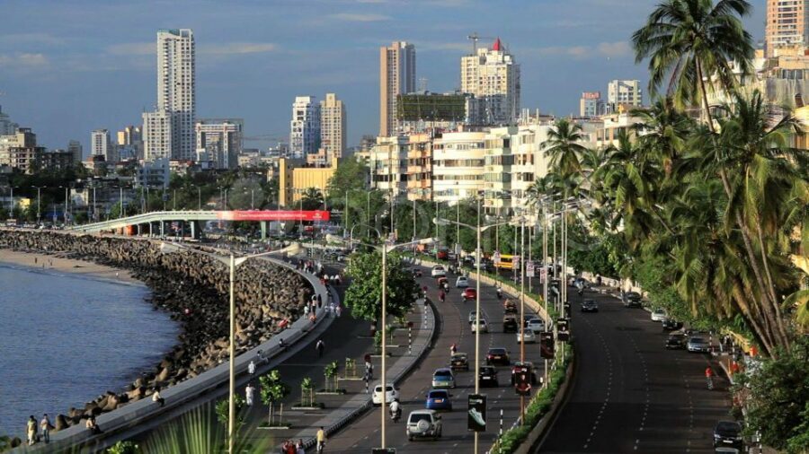 Mumbai: Private Sightseeing Tour with Car and Guide - Chhatrapati Shivaji Maharaj Terminus: UNESCO architecture, explained