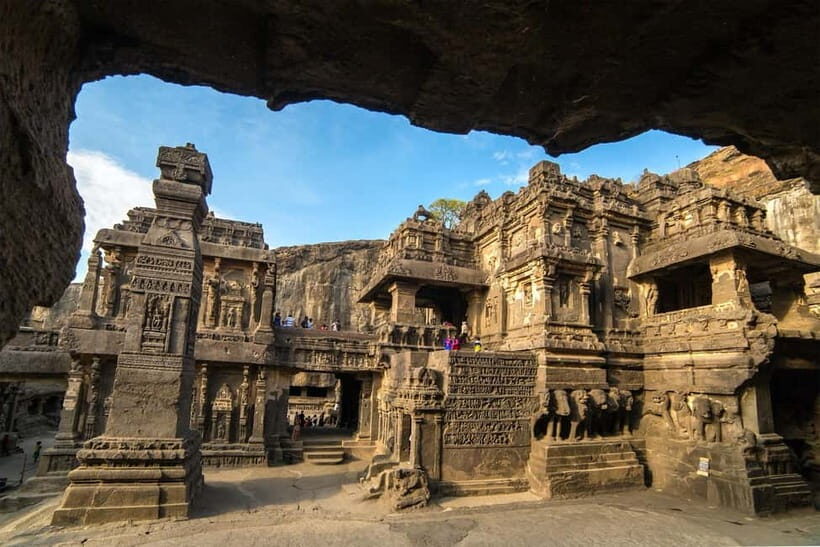 Mumbai: Same Day Tour of Ajanta & Ellora Cave's - The long drive: comfort, construction, and how to stay sane