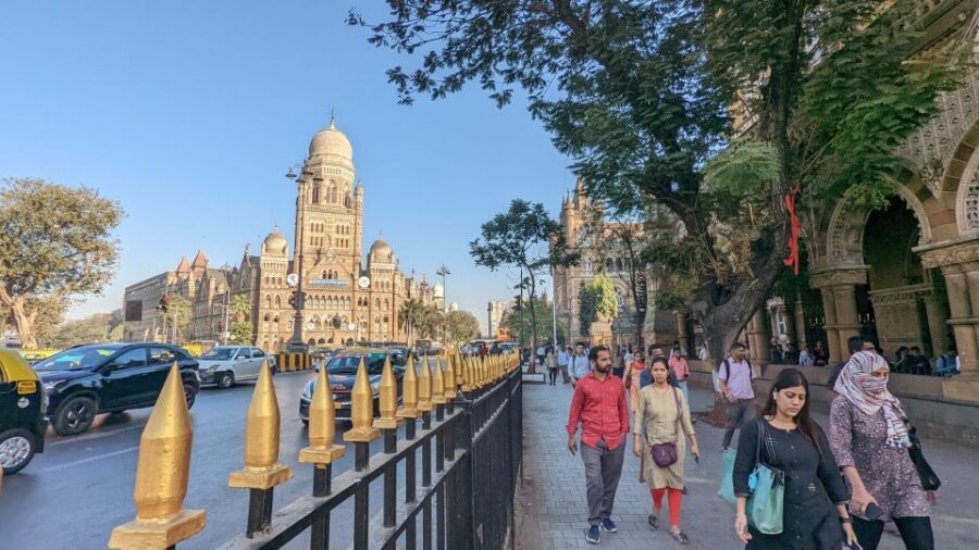 Mumbai Shore Excursions: Small Group Mumbai Sightseeing tour - Price and private upgrade: getting value in one packed circuit