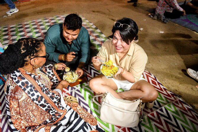 Mumbai Street Food & Bazaar Tour with Local Transport - How this tour strings together Mumbai flavor and neighborhood life