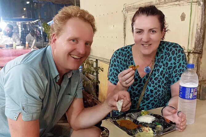 Mumbai Street Food & Bazaar Tour with Local Transport - Girgaon Chowpatty for classic street snacks by the water