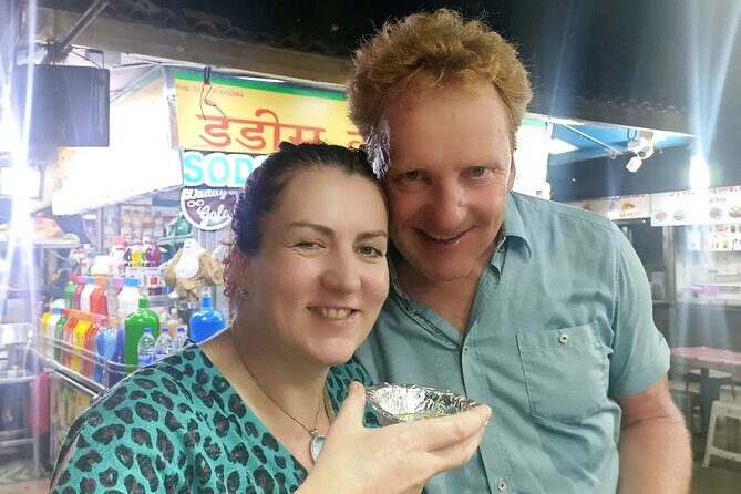 Mumbai Street Food & Bazaar Tour with Local Transport - Minara Masjid area: guided food tasting in a dense, local pocket