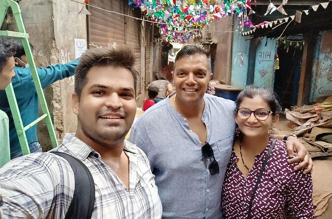 Private 8 Hours Mumbai City Sightseeing and Dharavi Slum Tour - Watson’s Hotel Ruins, Azad Maidan, and the city’s public rhythm