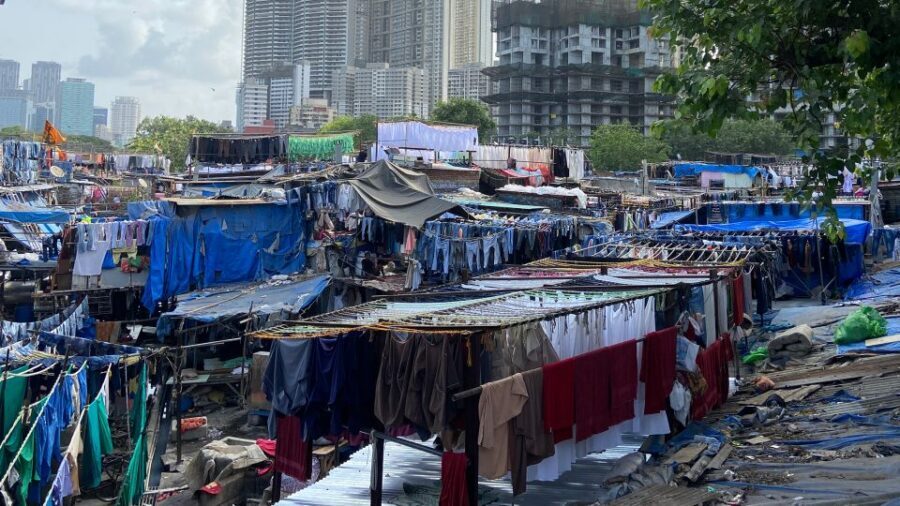Private Full Day Mumbai City Sightseeing & Dharavi Slum Tour - Guide quality is the difference between seeing and understanding