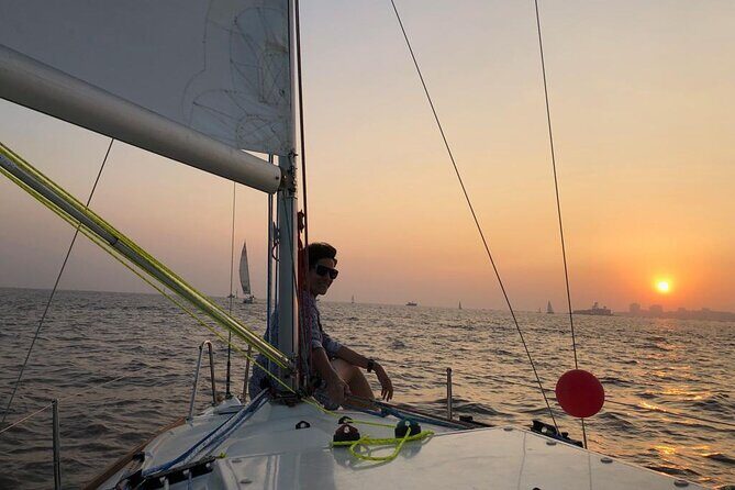 Private Sea Sailing at Gateway of India - The 2-hour harbor sail: private, smooth, and built for good views