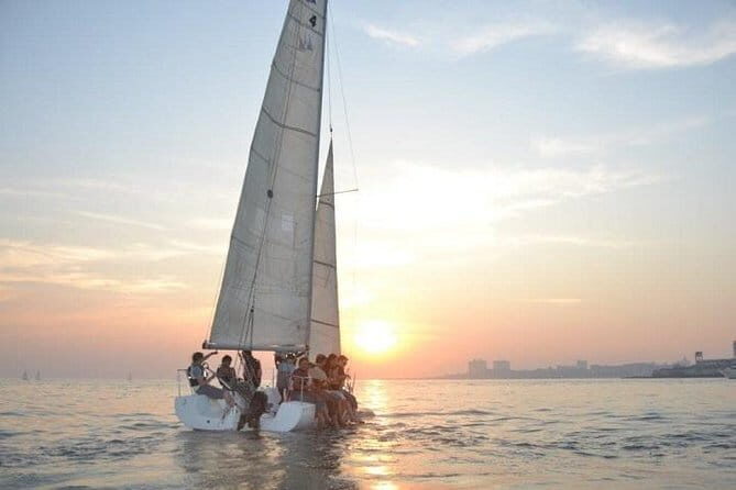 Sailing Experience in Mumbai on Mid Size Yacht - Comfort on a Mid-Size Yacht: What You Can Control