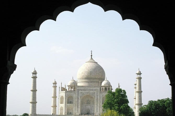 Taj Mahal Day Trip Including Same Day Flights from Mumbai - Key things to know before you go