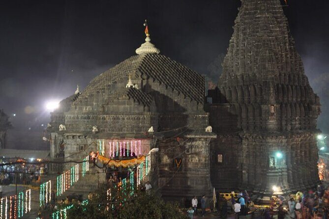 Temples & Vineyards: Private Tour to Nashik from Mumbai - Ramkund on the Godavari: Rituals at a Holy Bathing Ghat