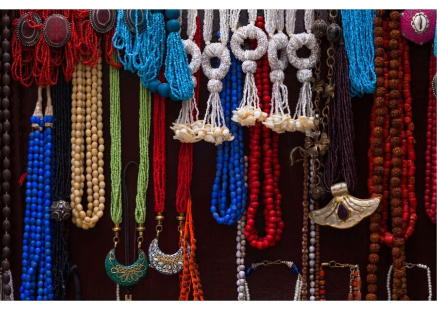 Vibrant Markets of Mumbai (2 Hours Guided Walking Tour) - Chor Bazaar and the flower street vibe: antiques, furniture, and color